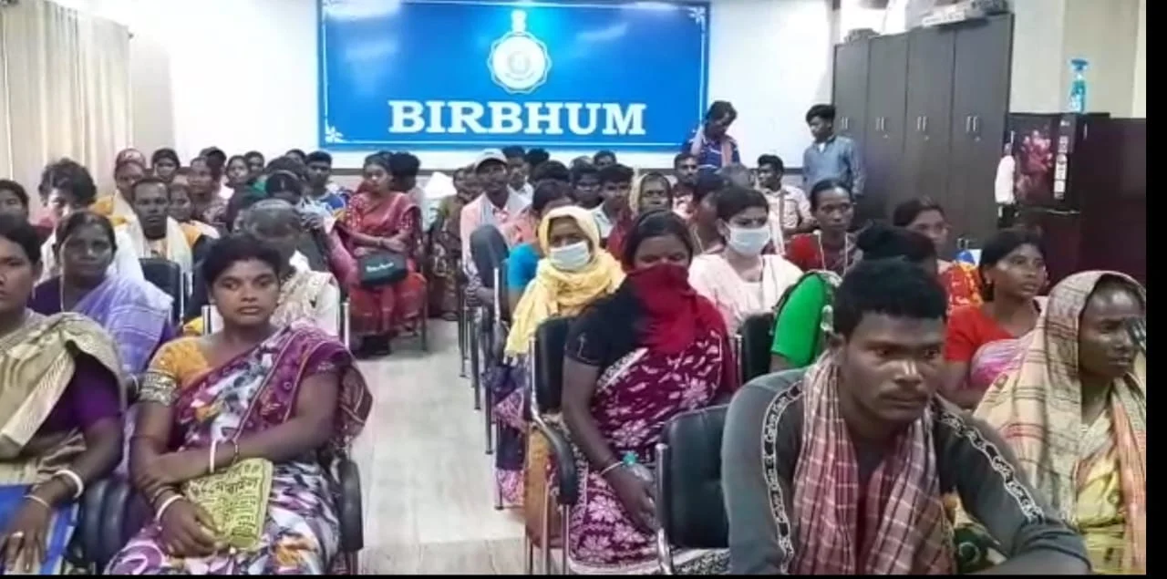 ডেউচা পাচামি: কয়লা শিল্পাঞ্চল এলাকায় বিরোধী আন্দোলনের প্রকৃতি বাঁচাও মহাসভায় ফাটল