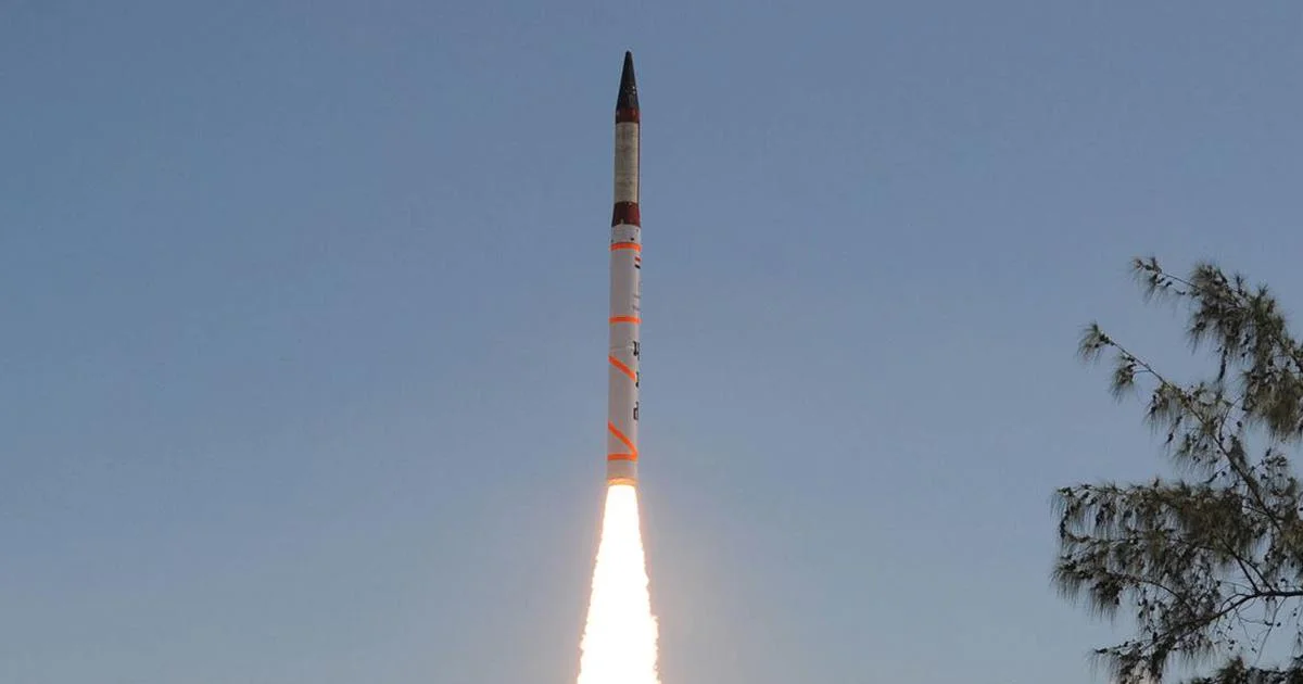 ২ হাজার কিলোমিটার আঘাত হানতে সক্ষম, অগ্নি-৪ ব্যালাস্টিক মিসাইলের সফল পরীক্ষা সম্পন্ন ভারতে