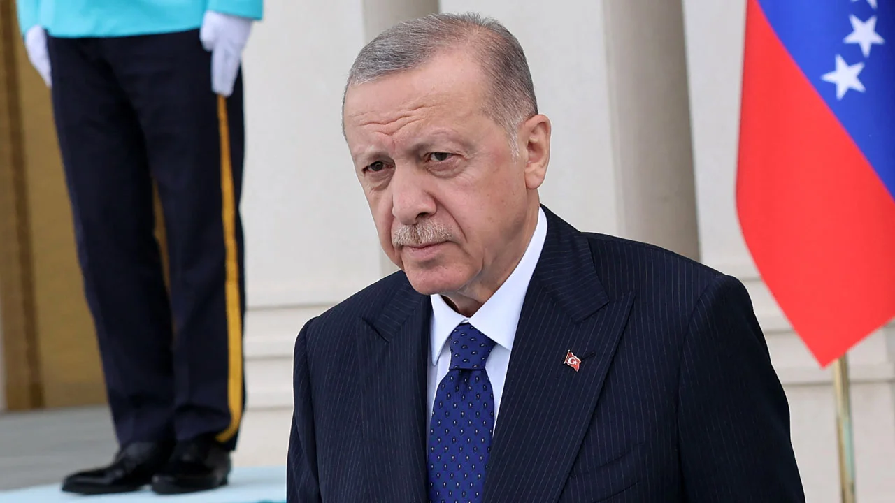 গ্রিসের ভাগ্যে দুঃখ রয়েছে­ এরদোগান