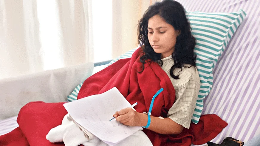 হাসপাতালের কাজে যোগ দিলেন কেতুগ্রামের সাহসী কন্যা রেণু খাতুন