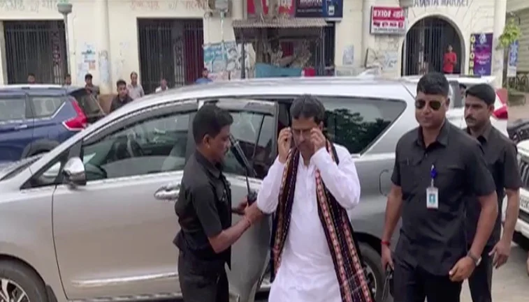 কড়া নিরাপত্তায় আজ ত্রিপুরায় উপনির্বাচন, ভোট দিলেন মুখ্যমন্ত্রী মানিক সাহা, হেল্পলাইন নম্বর চালু করল তৃণমূল