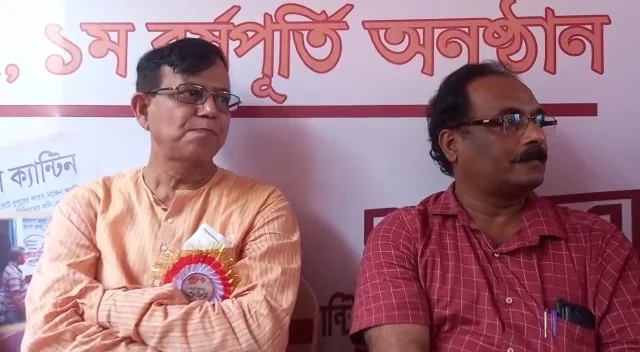 বালিতে এক কর্মসূচিতে এসে রেড ভলেন্টিয়ার্সদের কাজের প্রশংসা সেলিমের