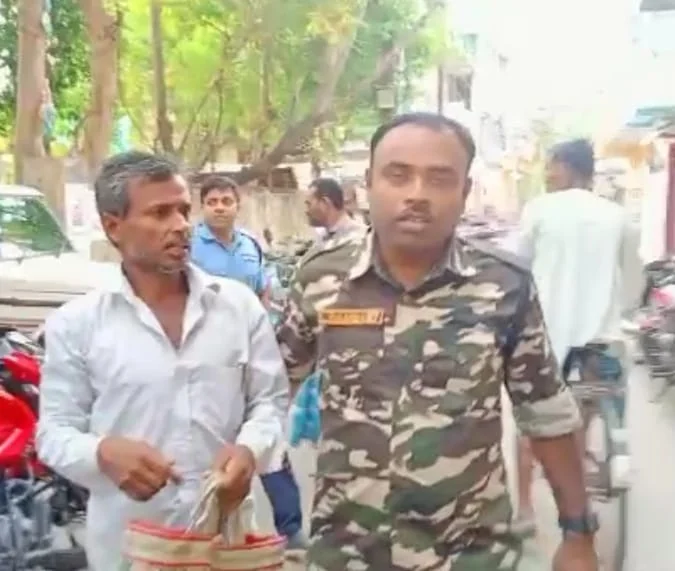 প্রধানের সই জাল করে সম্পত্তি হাতানোর চেষ্টার অভিযোগে শ্রীঘরে প্রৌঢ়