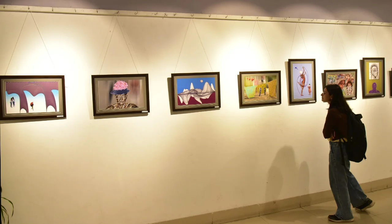 বিশ্বতোষ সেনগুপ্তের অভিনব আলোকচিত্র প্রদর্শনী