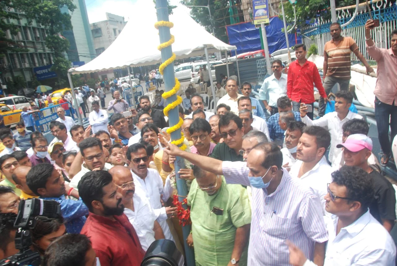 খুঁটি পুজো করে একুশে জুলাইয়ের মঞ্চ বাঁধার কাজ শুরু করল তৃণমূল, দেখুন ছবিতে সেই প্রস্তুতি