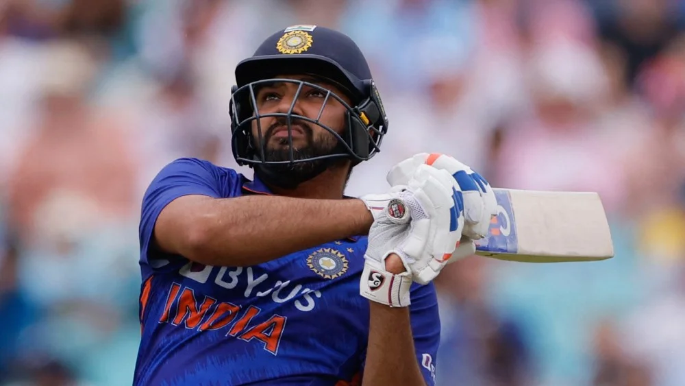 রো- হিটে গ্যালারিতে আহত একরত্তি দর্শক, খেলা থামালেন ভারত অধিনায়ক