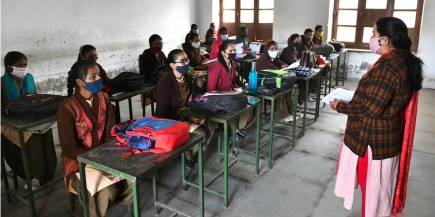 দলিত কিশোরীকে স্কুলে যেতে বাধা, গ্রেফতার ৭