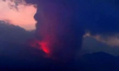 আগ্নেয়গিরিতে অগ্ন্যুৎপাত,সতর্কতা জারি