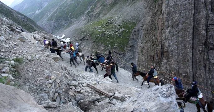 দু'দিন বন্ধ থাকার পর ফের শুরু অমরনাথ যাত্রা