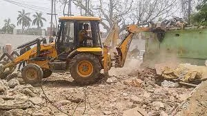 বিনামূল্যে ফার্নিচার দেননি জাহিদ আহমেদ, বুলডোজার পাঠালেন এসডিএম!