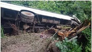 ভয়াবহ বাস দুর্ঘটনা পাকিস্তানে, মৃত কমপক্ষে ১৯ , আহত ১১