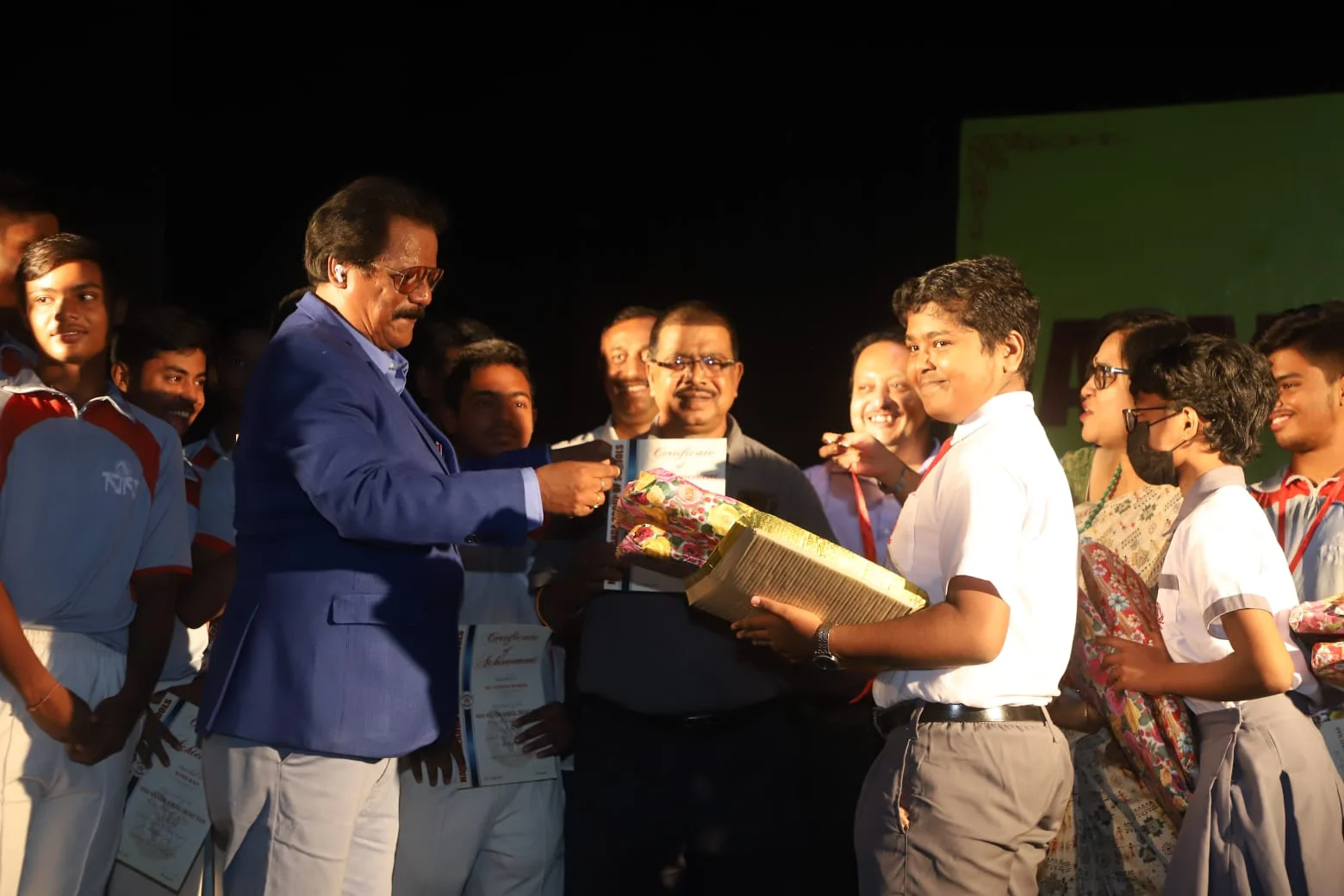 শিক্ষা সহ একাধিক ক্ষেত্রে নজির স্থাপণের জন্য কৃতীদের পুরস্কার প্রদান করল নব নালন্দা স্কুল