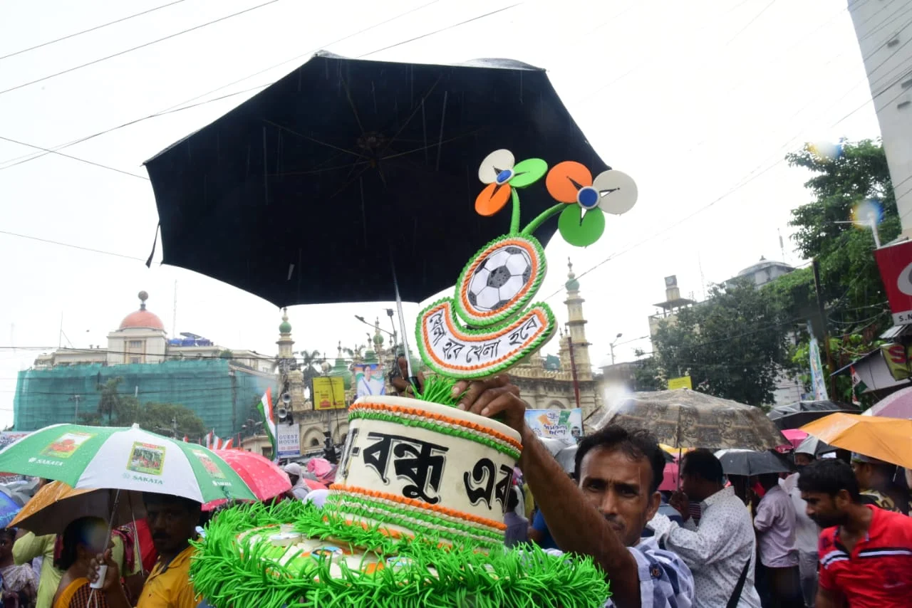২১ শে'র মঞ্চ থেকেই দিল্লি দখলের ডাক মমতার