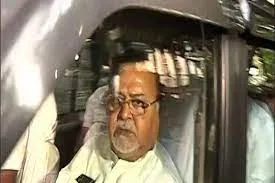 কেন্দ্রীয় বাহিনীর ঘেরাটোপে সিজিও কমপ্লেক্সের দিকে রওনা পার্থর কনভয়