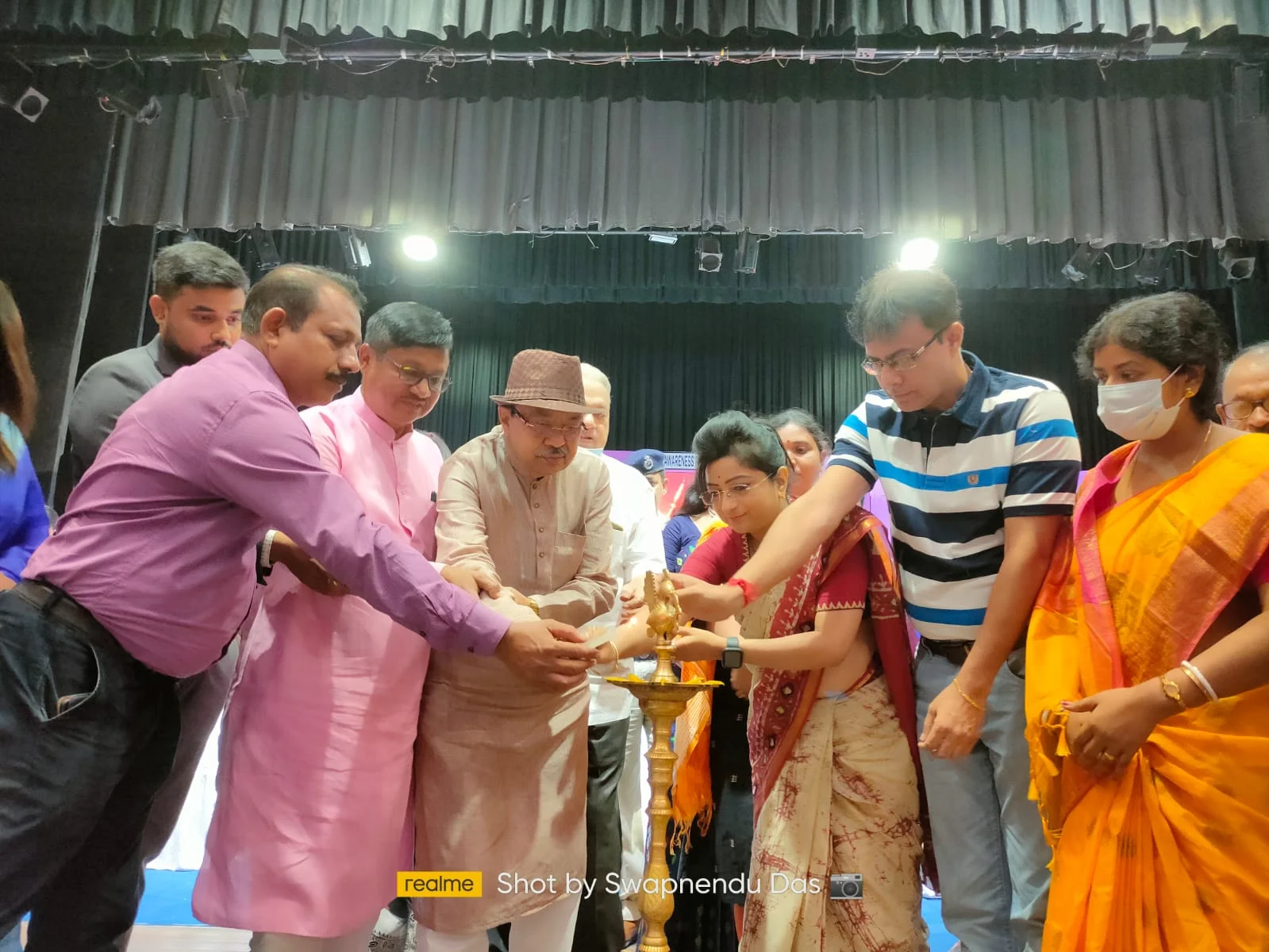 সাইবার প্রতারণা থেকে বাঁচতে মন্ত্রী অরূপ রায়ের উদ্যোগে সচেতনতা শিবির হাওড়ায়