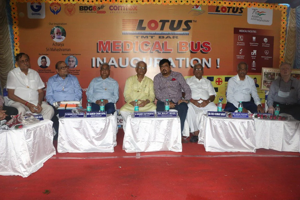 সুবিধা বঞ্চিতদের চিকিৎসা পরিষেবা পৌঁছে দিতে পথে নামল মোবাইল মেডিকেল বাস