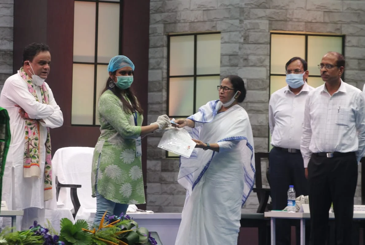 আর্থিকভাবে অবরুদ্ধ করতে চাইছে, ফের ১০০ দিনের কাজের টাকা নিয়ে বাংলাকে বঞ্চনার কথা তুলে কেন্দ্রের বিরুদ্ধে সরব মুখ্যমন্ত্রী