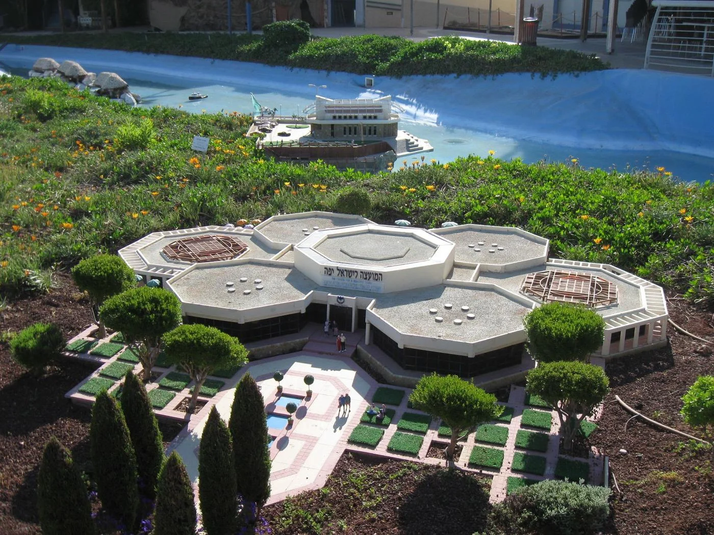 ইসরাইলের বিনোদন পার্কে মিশরীয় সৈন্যদের গণকবর!