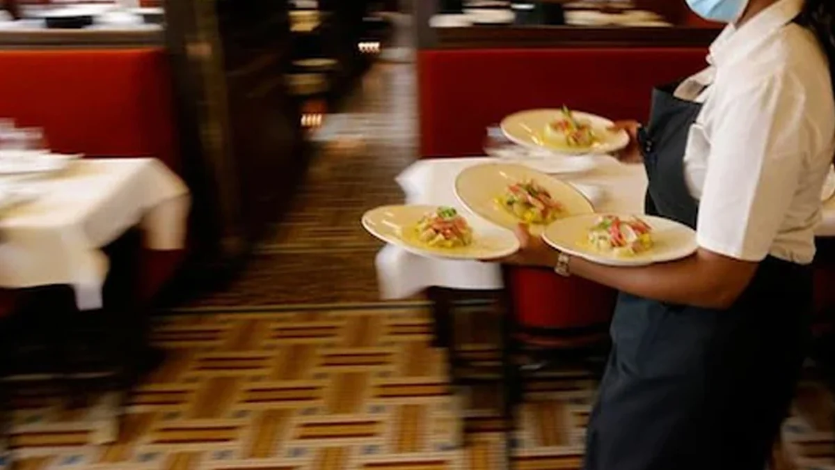 সার্ভিস চার্জ নিতে পারবে না রেস্তরাঁগুলি­ কেন্দ্র