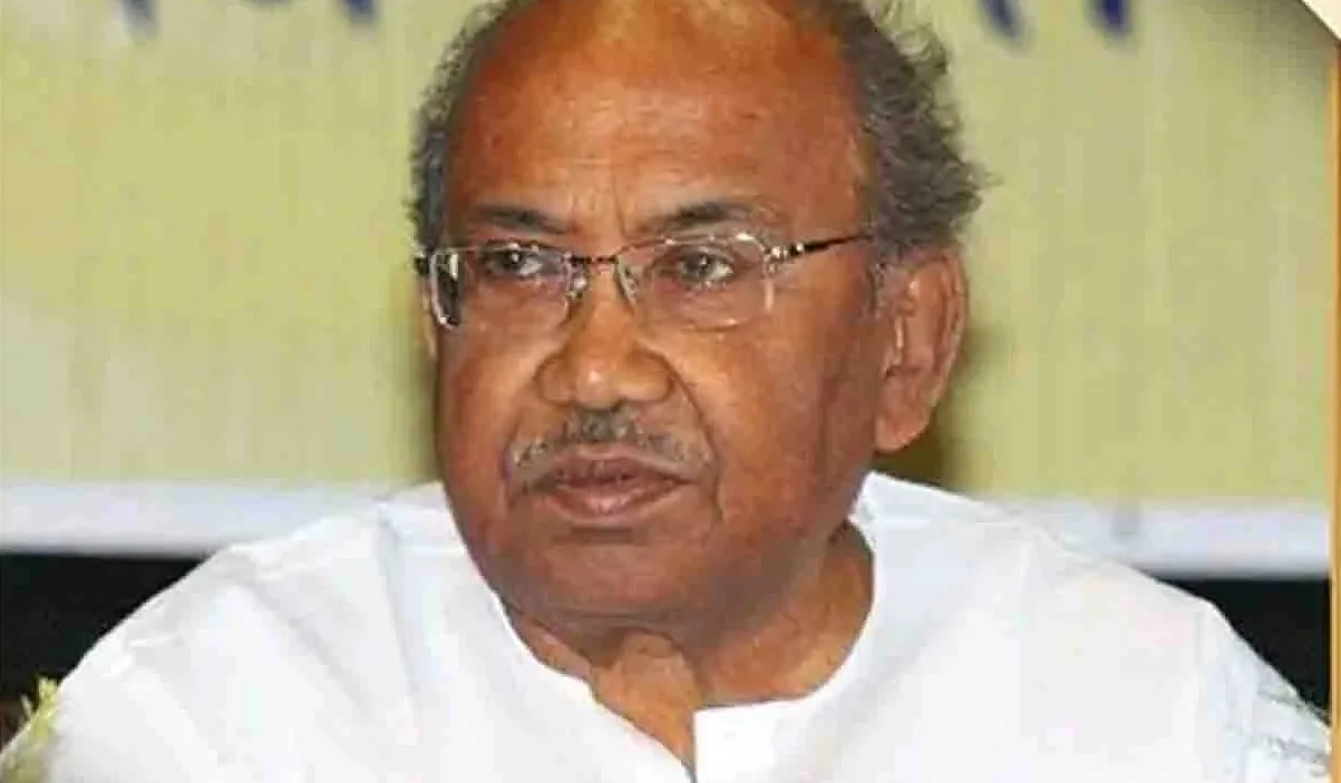 প্রয়াত কিংবদন্তি পরিচালক তরুণ মজুমদারের দেহদানের  ইচ্ছেপ্রকাশ পরিবারের