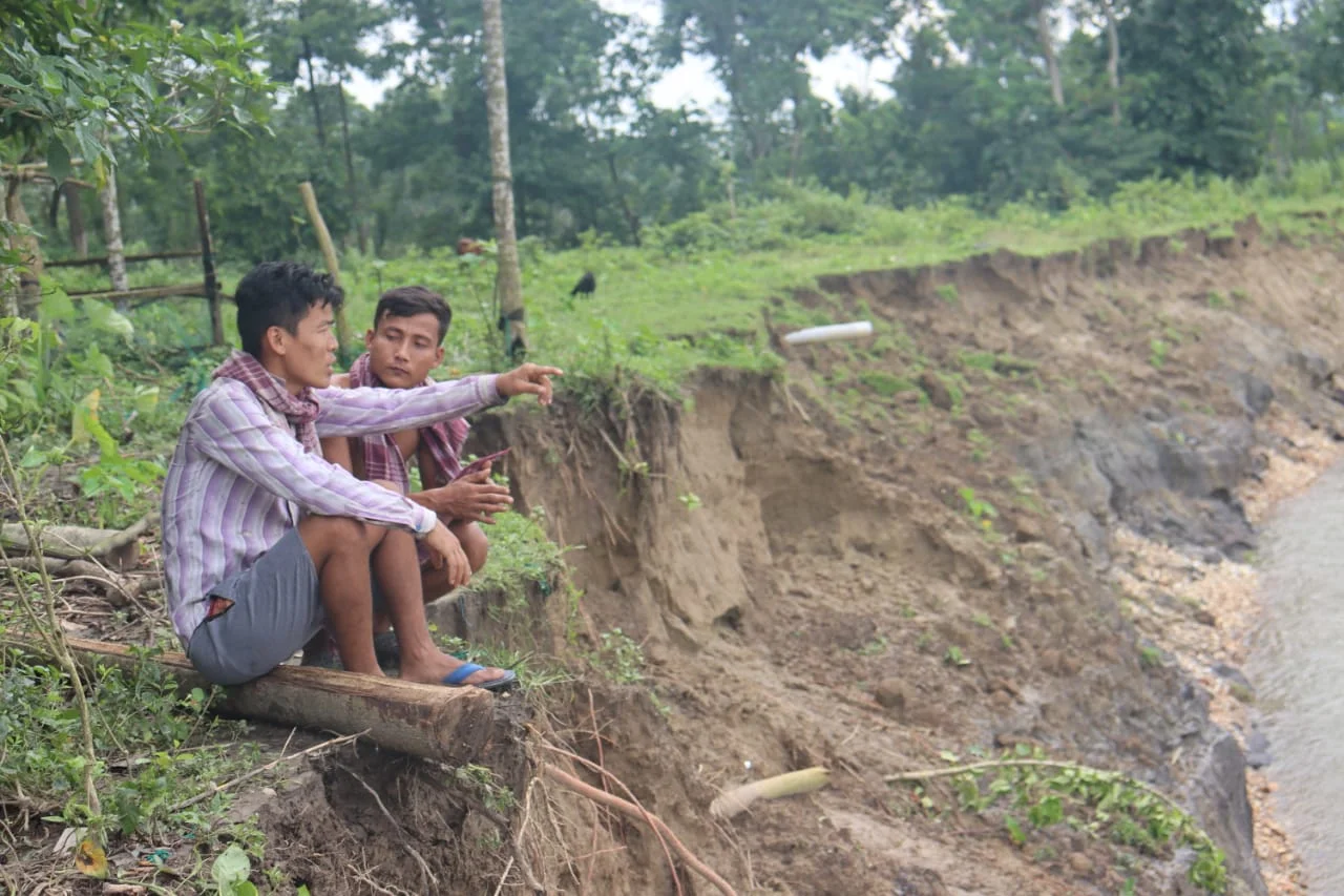 জলপাইগুড়ি জেলায় ছড়িয়ে ছিটিয়ে অসংখ্য নদী, বিপর্যস্ত জনজীবন