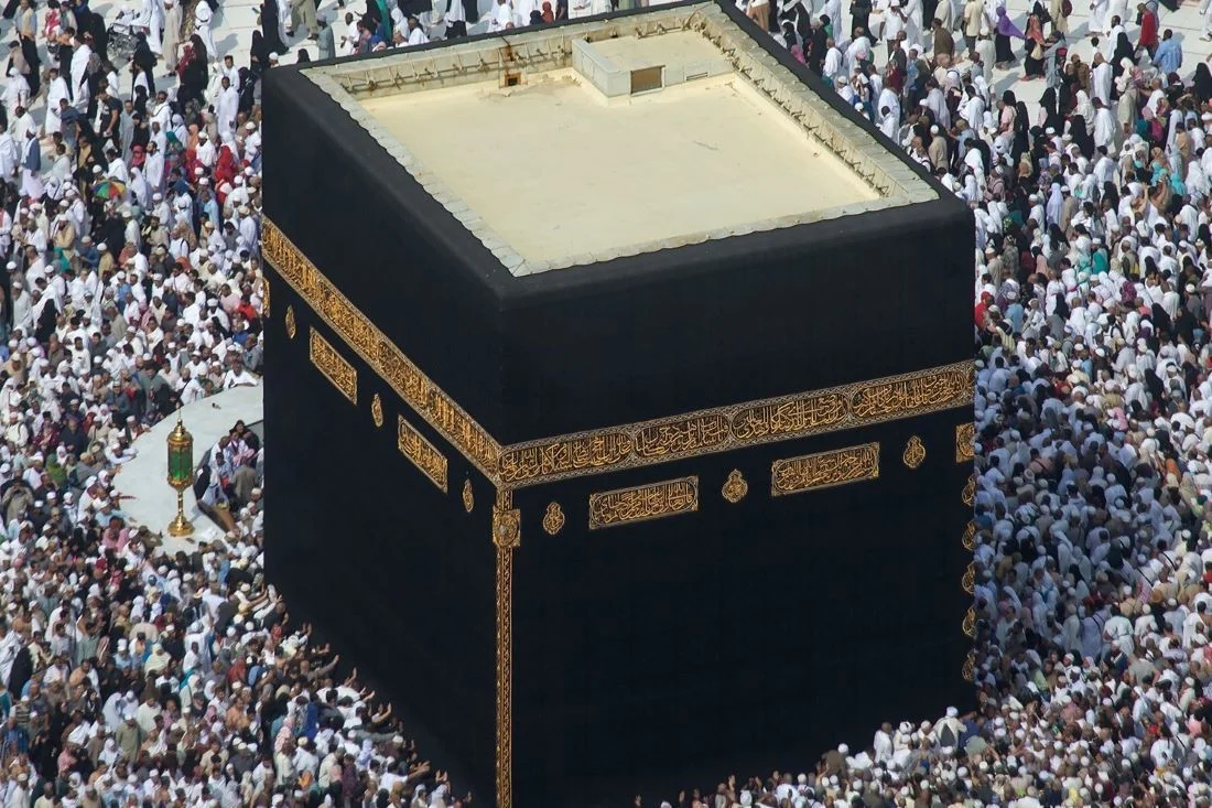 রাসূল সা.-এর কুৎসাকারী হয়ে গেলেন নবীজি’র রক্ষাকারী