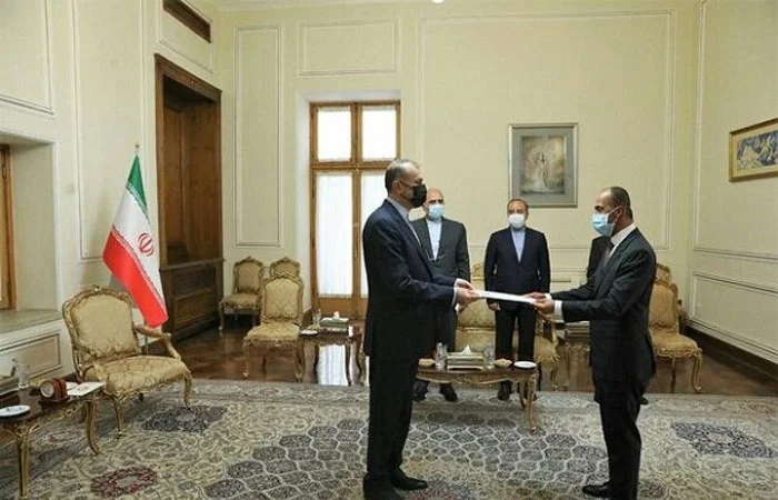 ইরানে ৬ বছর পর কুয়েতের রাষ্ট্রদূত