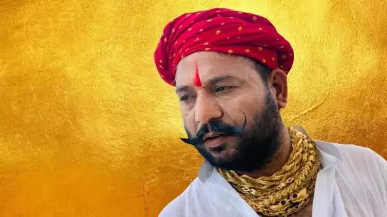 বিহারের গোল্ডম্যানকে চেনেন তো? না চিনলে বড্ড মিস করবেন!