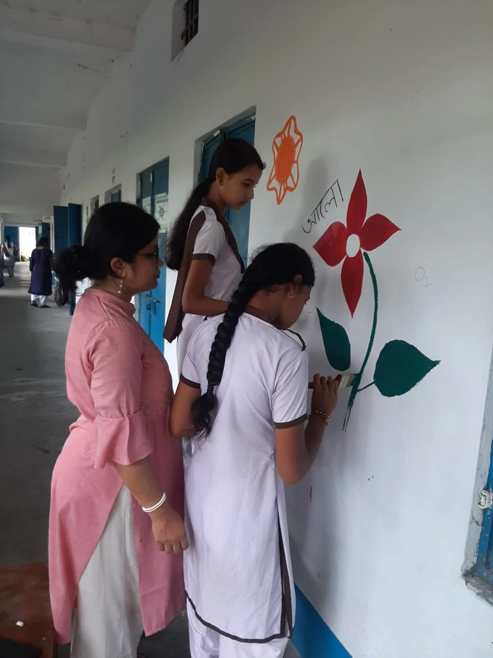 স্বাধীনতা্র ৭৫ তম বর্ষপূর্তি পালন  উপলক্ষে সেজে উঠলো স্কুল-মাদ্রাসা প্রাঙ্গণ