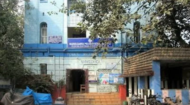 নারকেলডাঙায় অন্তঃসত্ত্বার পেটে লাথি, অভিযুক্তদের বিরুদ্ধে জামিন অযোগ্য ধারায় মামলা