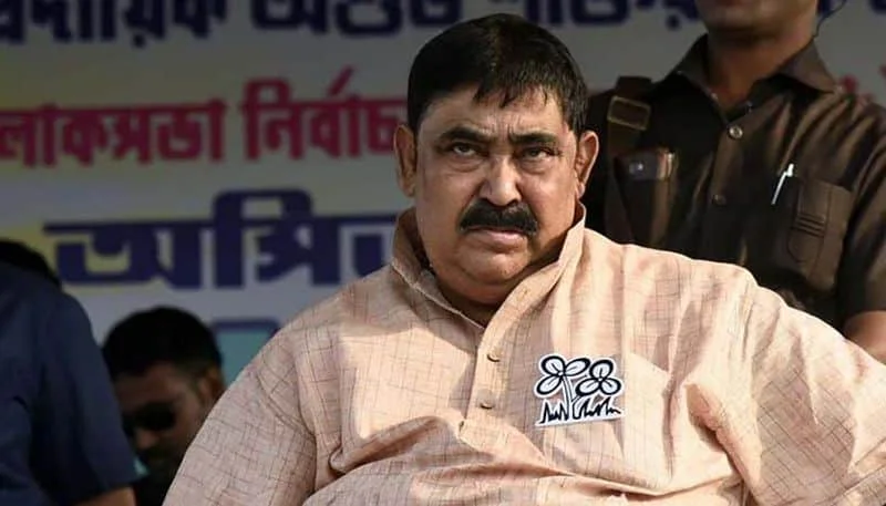 কেষ্টার মঙ্গল কামনায় বাড়িতে হচ্ছে কীর্তন