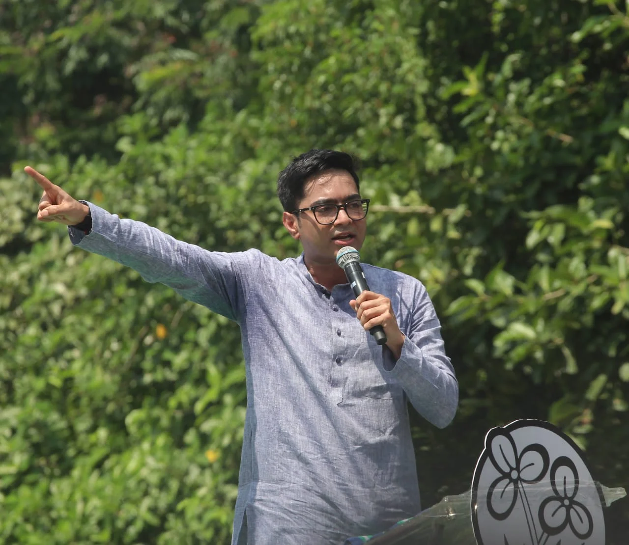 ২৫ নভেম্বর বীরভূম জেলা নিয়ে বৈঠক অভিষেকের