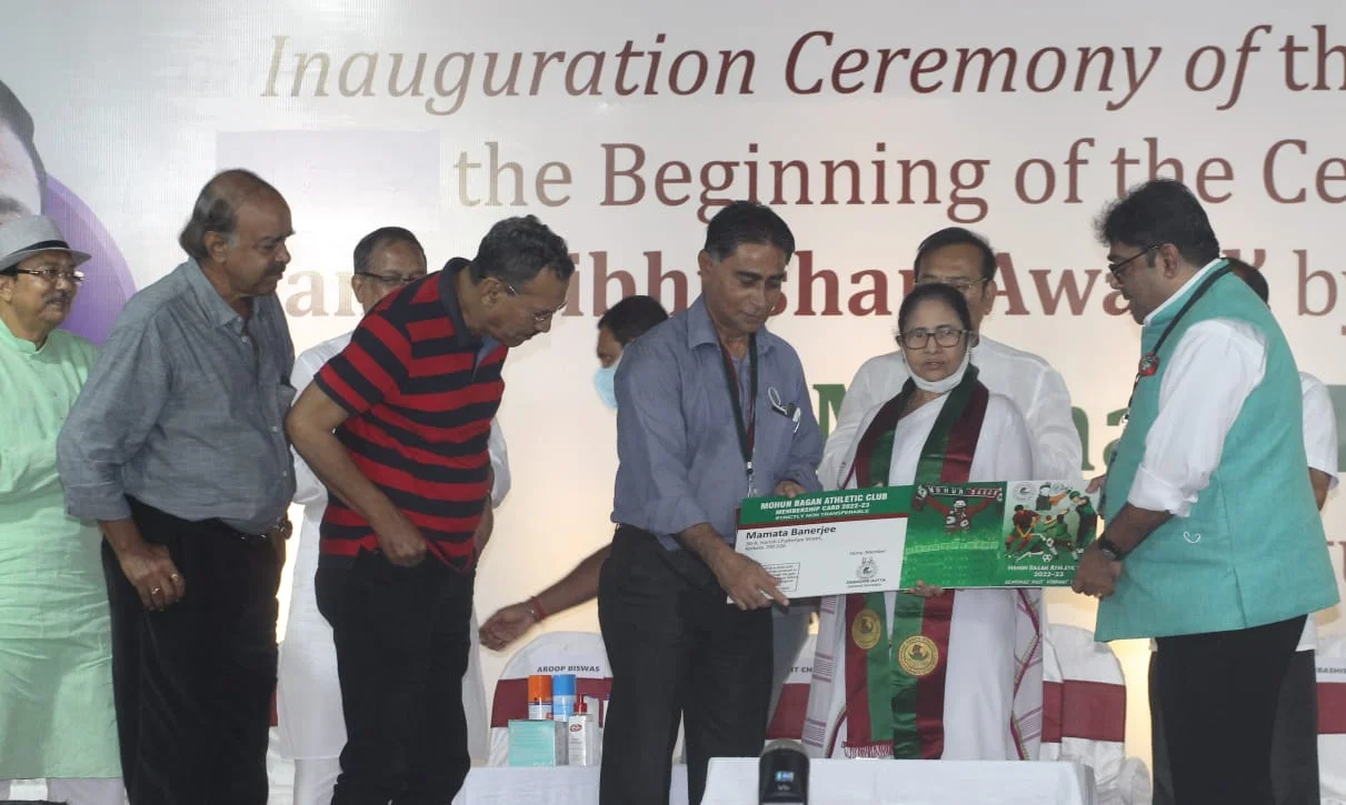 মোহনবাগান ক্লাবের উন্নতির জন্য ৫০ লক্ষ টাকা অনুদানের ঘোষণা মুখ্যমন্ত্রীর