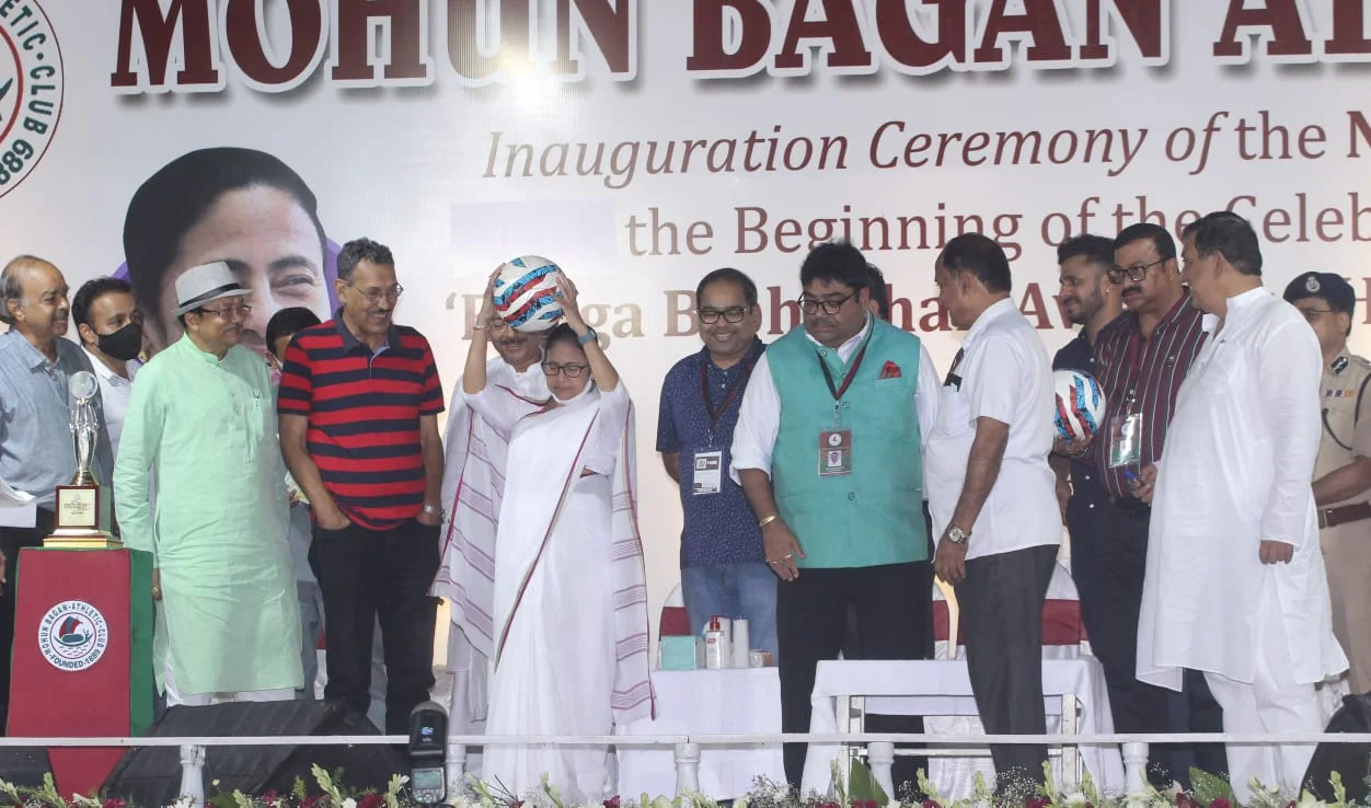 মোহনবাগান ক্লাবের উন্নতির জন্য ৫০ লক্ষ টাকা অনুদানের ঘোষণা মুখ্যমন্ত্রীর