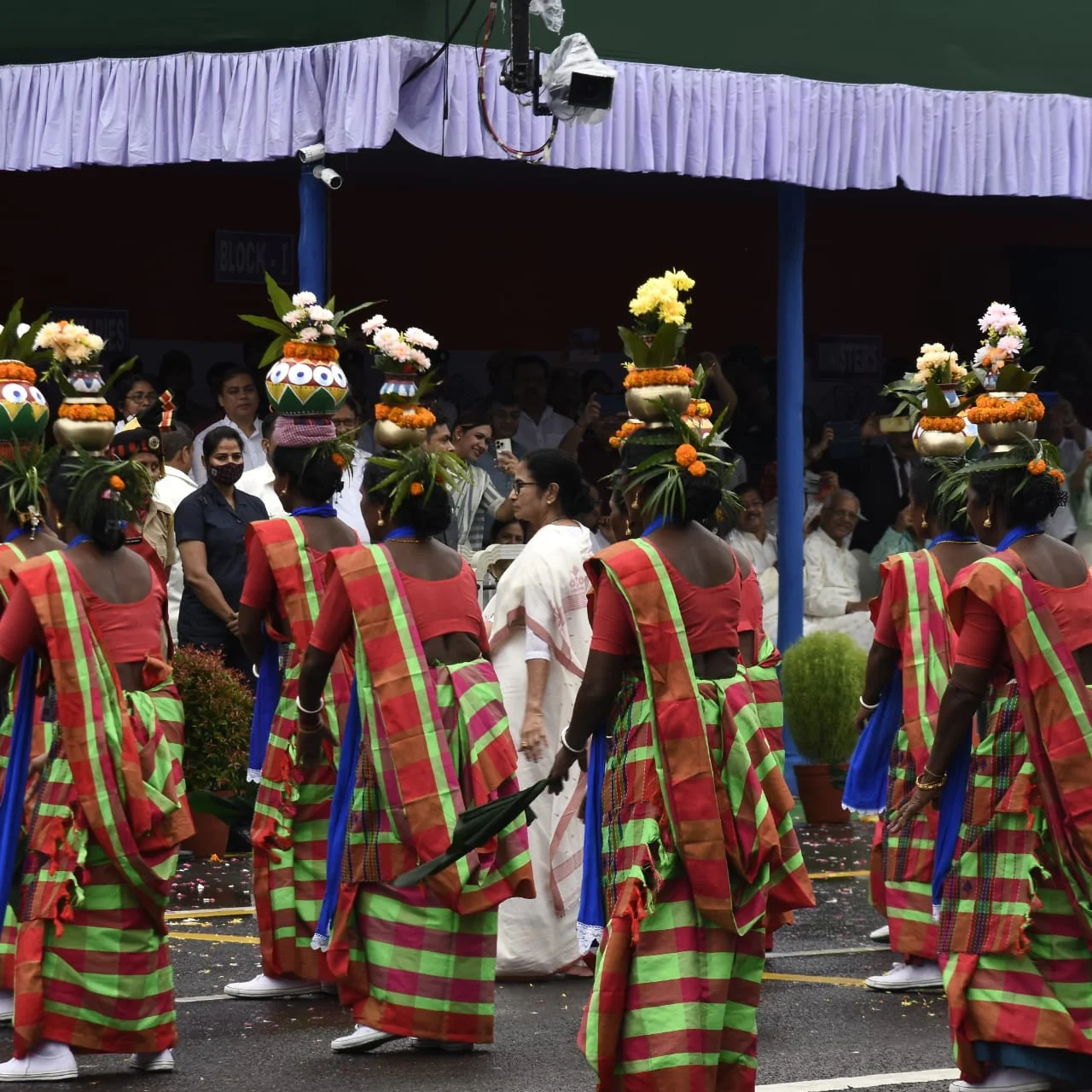 কড়া নিরাপত্তার মোড়কে রেড রোড, জাতীয় পতাকা উত্তোলন করলেন মুখ্যমন্ত্রী মমতা বন্দ্যোপাধ্যায়