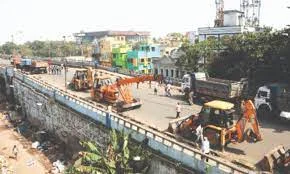 সদ্য পূর্ত দফতরের দায়িত্ব পেয়েই মুখ্যমন্ত্রীর নির্দেশ মতো পুজোর আগে টালা ব্রিজ খুলে দেওয়ার ঘোষণা মন্ত্রী পুলক রায়ের