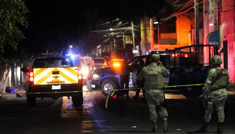 মেক্সিকোয় বারে গুলি নিহত ১০