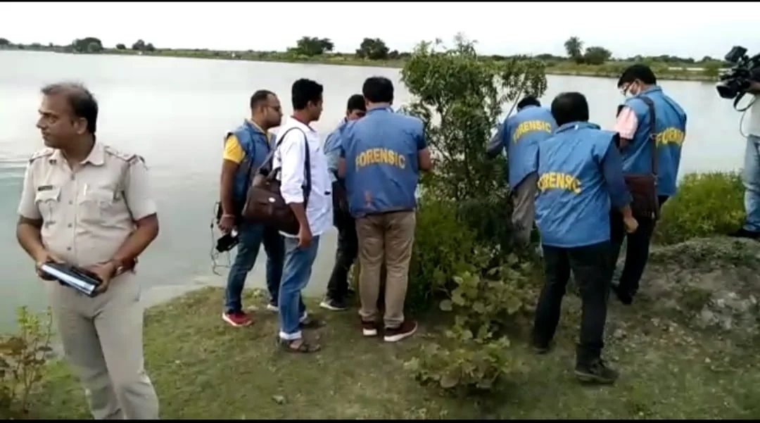 বাগুইহাটি জোড়া খুনে ঘটনাস্থল থেকে নমুনা সংগ্রহ করল  সিআইডি ও ফরেনসিক দল  