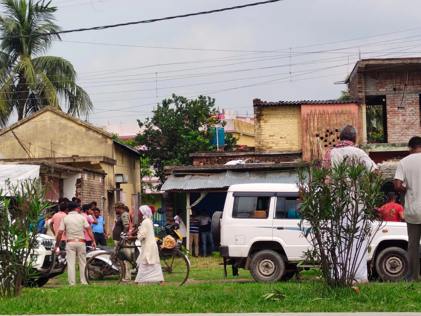 বাড়ি থেকে উদ্ধার নগদ ১ কোটি ৩৯ লক্ষ টাকা, টানা জেরার শেষে গ্রেফতার মালদহের  মাছ ব্যবসায়ী