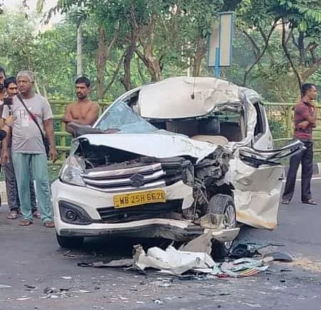 মর্মান্তিক : সাতসকালে নিউটাউনে পথ দুর্ঘটনা, গুরুতর জখম  তিন