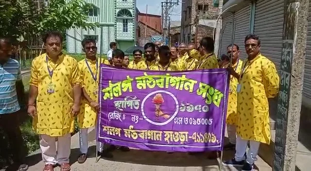 জোড়াসাঁকো  থেকে শুরু  হওয়া  বর্ণময়  ধন্যবাদ মিছিলে অংশ নিল হাওড়ার পুজো কমিটিগুলিও