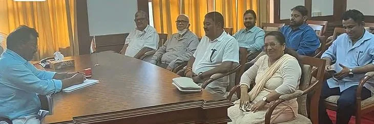 গোয়ায় কংগ্রেসের বড়সড় ভাঙন,  ১১ বিধায়কের মধ্যে ৮ জনই যোগ দিলেন বিজেপিতে