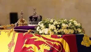 রানিকে সম্মান জানাতে এসে অপমানিত চিনা প্রতিনিধি দল