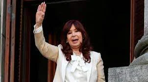 আর্জেন্টিনার ভাইস প্রেসিডেন্ট ক্রিস্টিনা গুলি করার চেষ্টার অভিযোগে এক ব্যক্তিকে গ্রেফতার