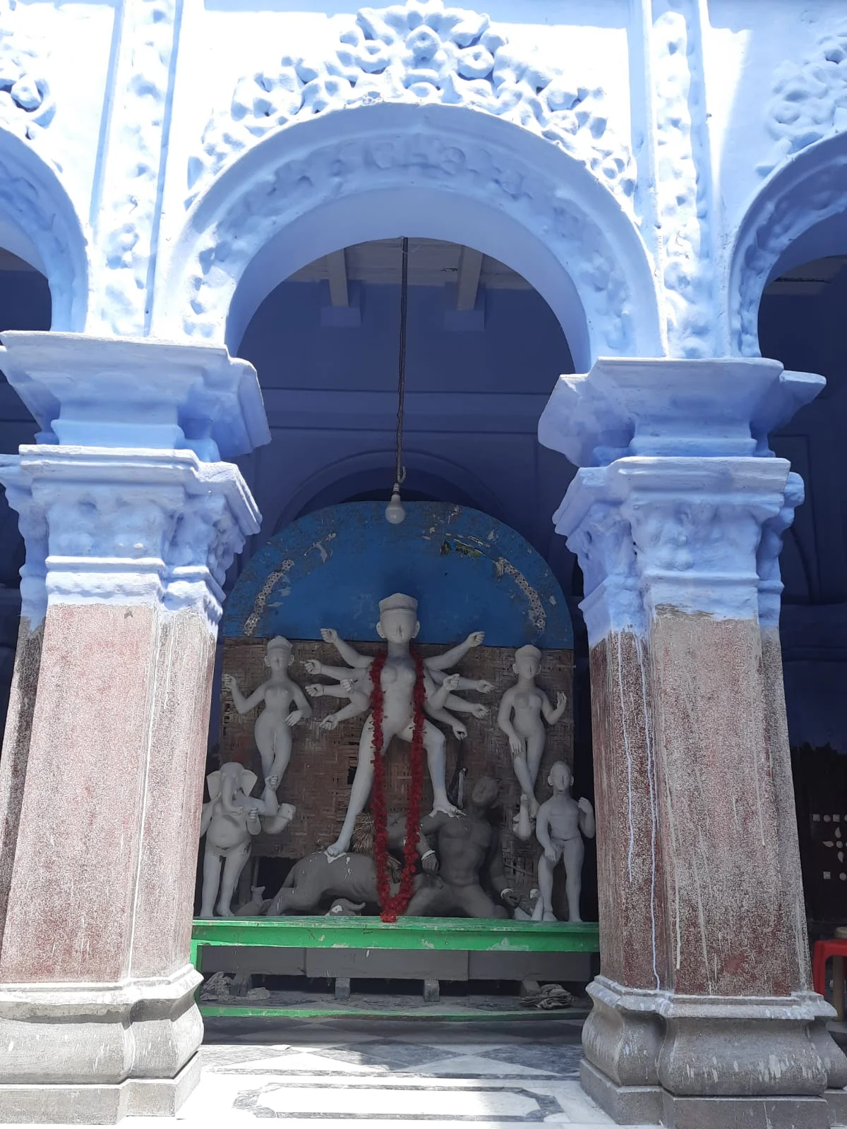 বনেদি বাড়ির আরাধনা:   ১৪৯ বছরে পা দিল হাওড়ার  সালকিয়া ঢ্যাং পরিবারের পুজো