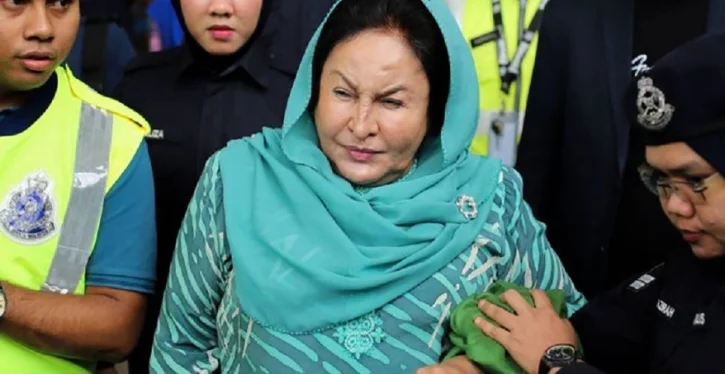 ঘুষ নেওয়ার অভিযোগে দোষী সাব্যস্ত নাজিবের স্ত্রী