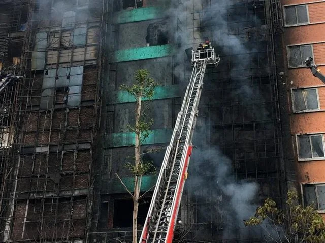ভিয়েতনামে কারাওকে বারে অগ্নিকাণ্ডে মৃত বেড়ে ১৩, পুলিশকে অবিলম্বে কারণ খুঁজে বের করার নির্দেশ প্রধানমন্ত্রীর
