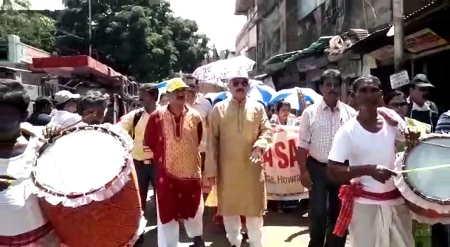 জোড়াসাঁকো  থেকে শুরু  হওয়া  বর্ণময়  ধন্যবাদ মিছিলে অংশ নিল হাওড়ার পুজো কমিটিগুলিও