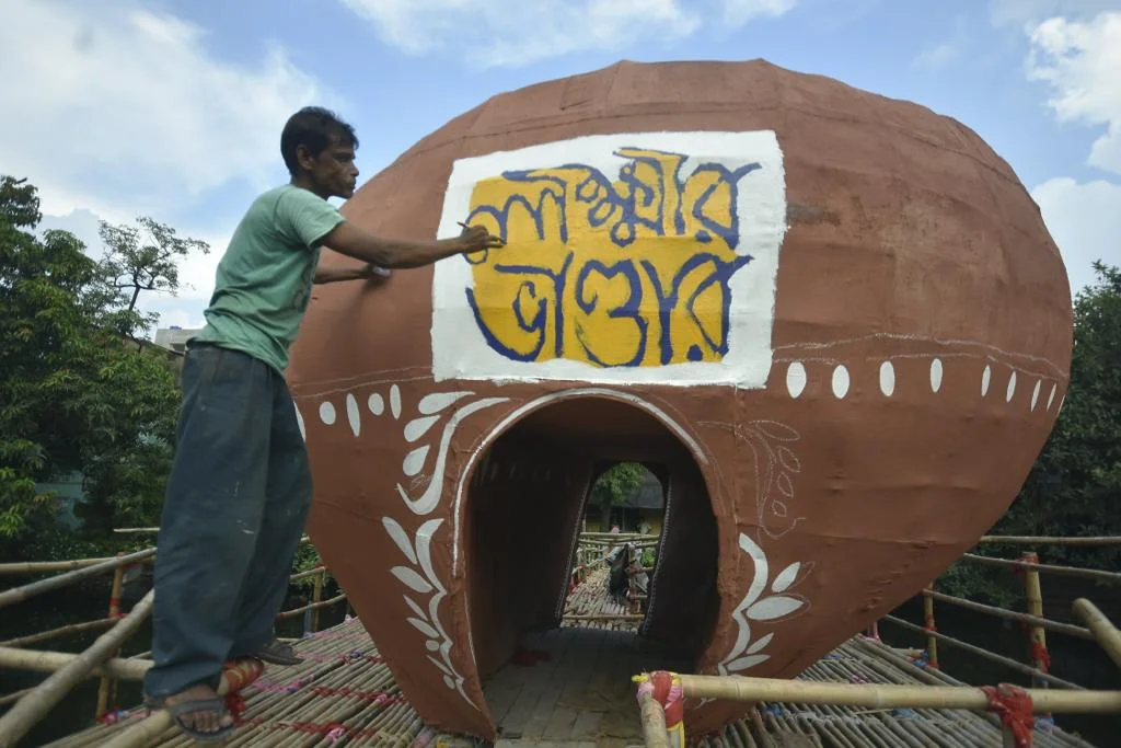 থিম বনাম সাবেকি, জমজমাট হাওড়ার পুজো 