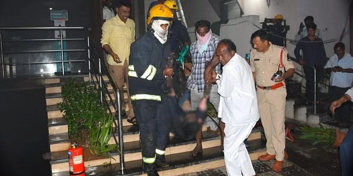 তেলেঙ্গানায় হোটেলে আগুন, মৃত কমপক্ষে ৬